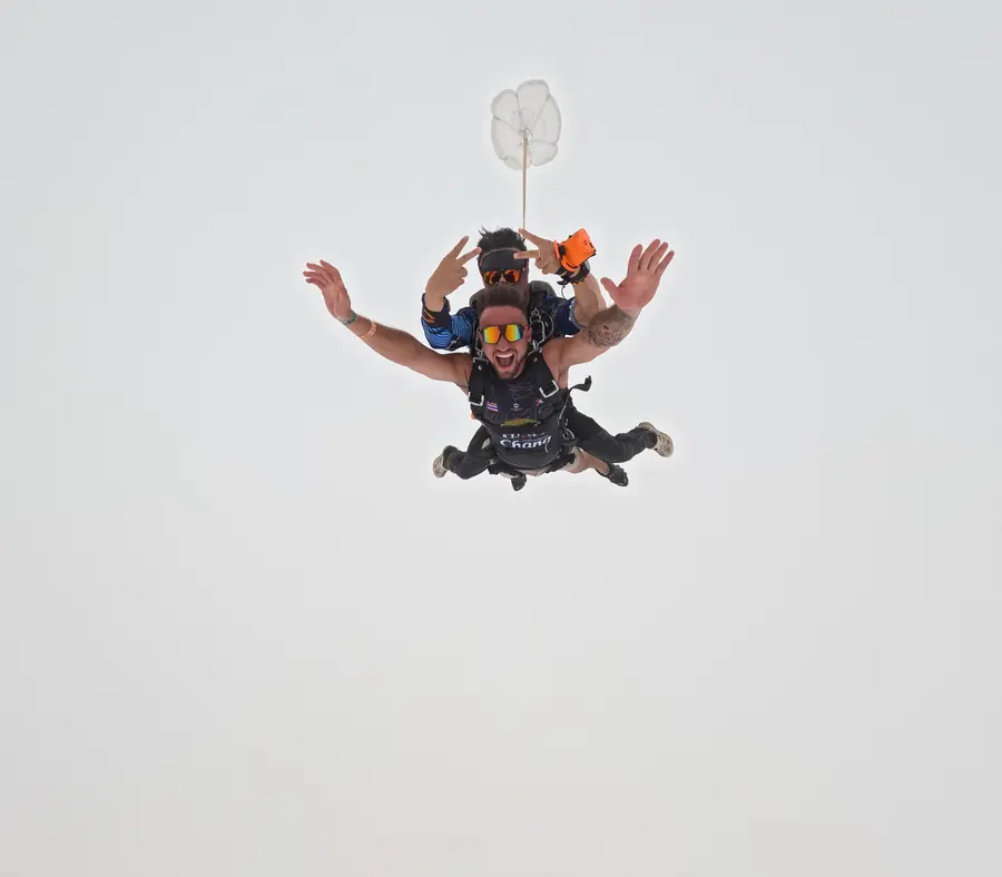 Federico skydiving in tandem